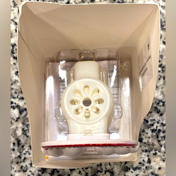 Rainbow Fragrance Oil Diffuser with Plum Fragrance Oil Refill - Picture 8 of 12